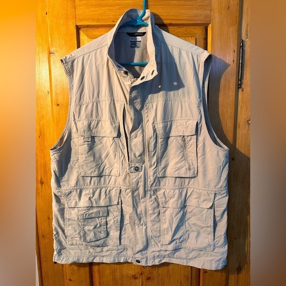 Columbia Tan Lightweight Vest - Picture 1 of 10